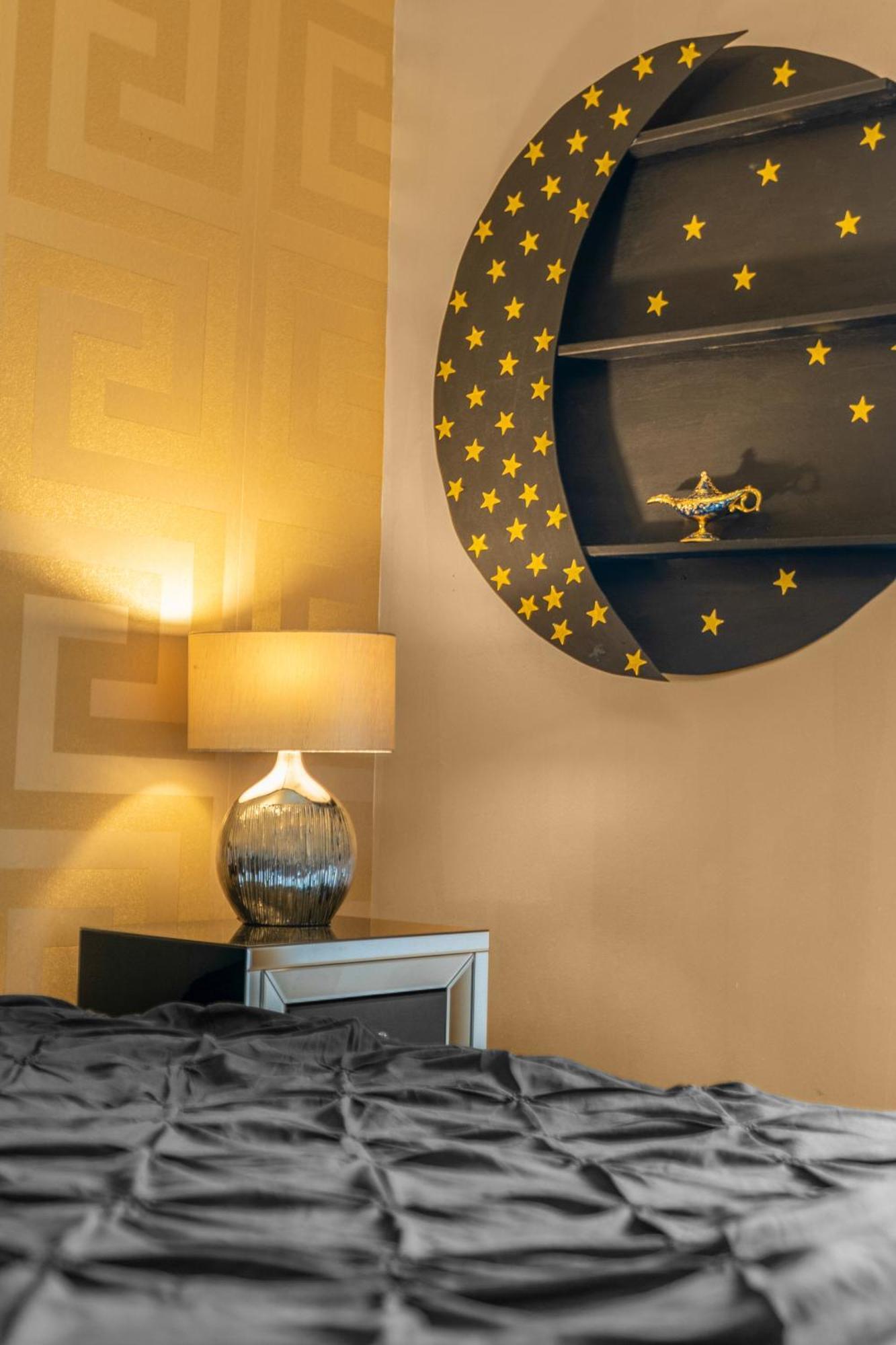 Séjour chez l'habitant Cosy, Stylish Bedroom For Business And Work Travellers