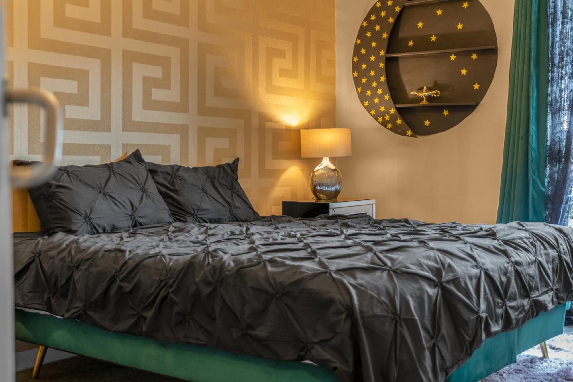 Cosy, Stylish Bedroom For Business And Work Travellers Séjour chez l'habitant *